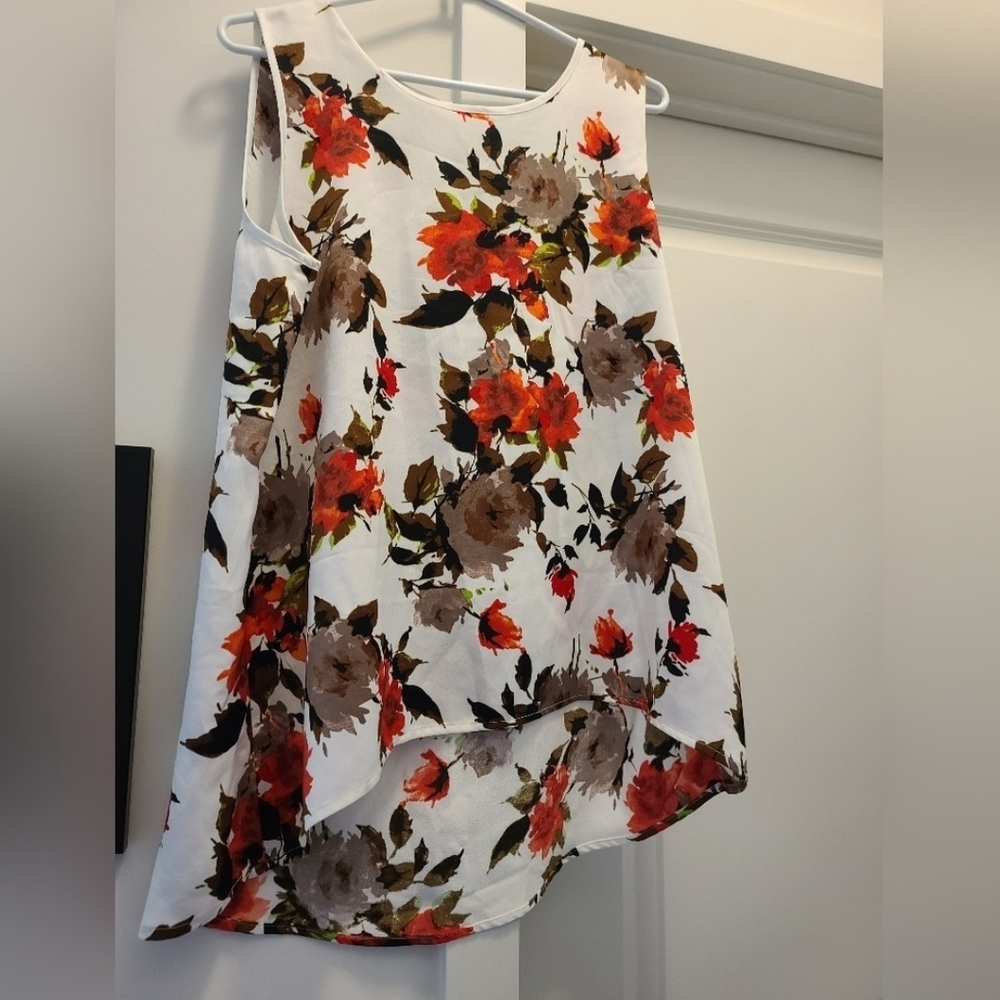 Mario Serrani Floral Tank Top - White, Red, Brown
